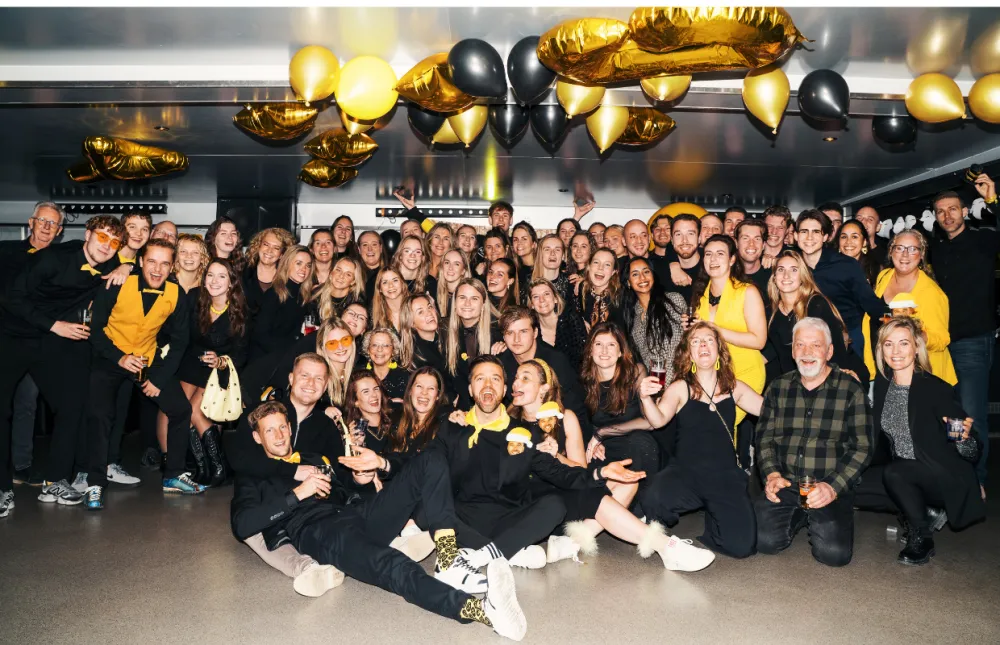 YellowBellies buitenspeelse kinderopvang BSO KDV personeelsfeest teamfeest kerst 2025