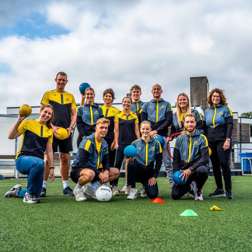 YellowBellies buitenspeelse kinderopvang BSO Woerden teamfoto