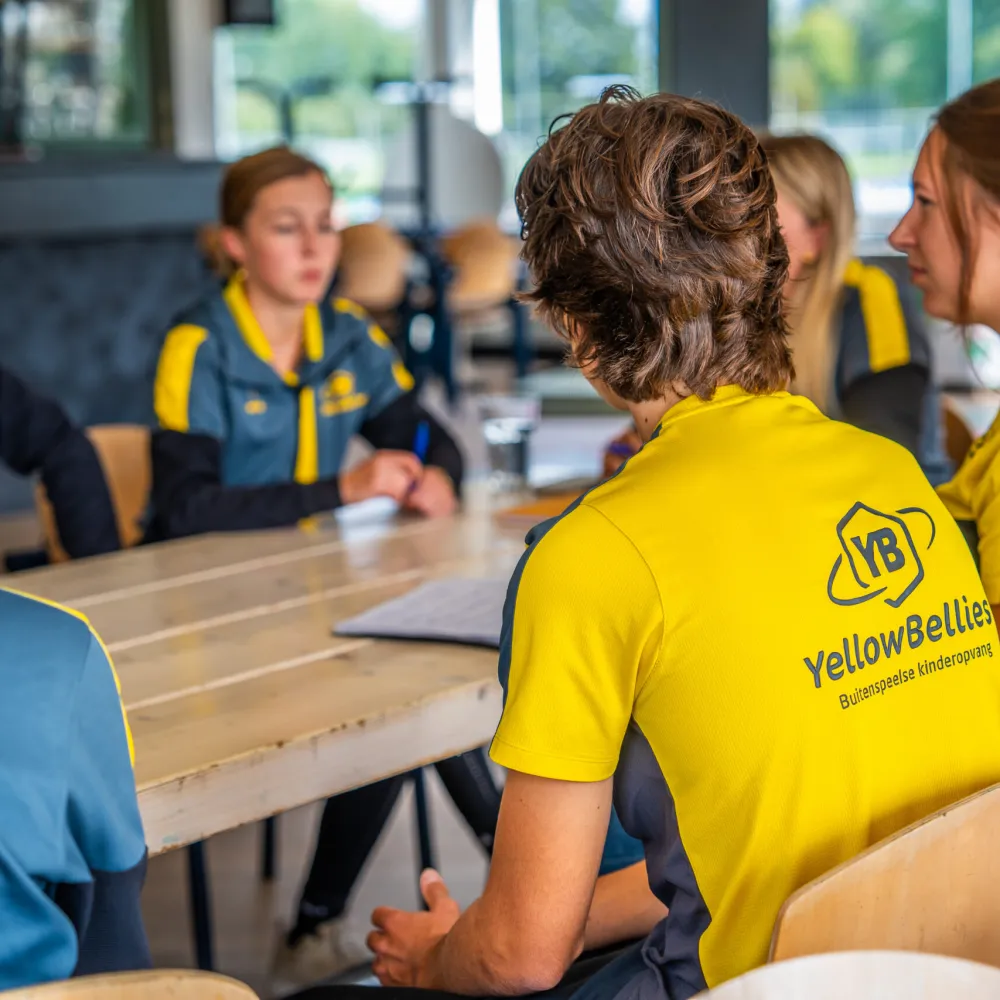 YellowBellies buitenspeelse kinderopvang BSO Groene Hart teamoverleg