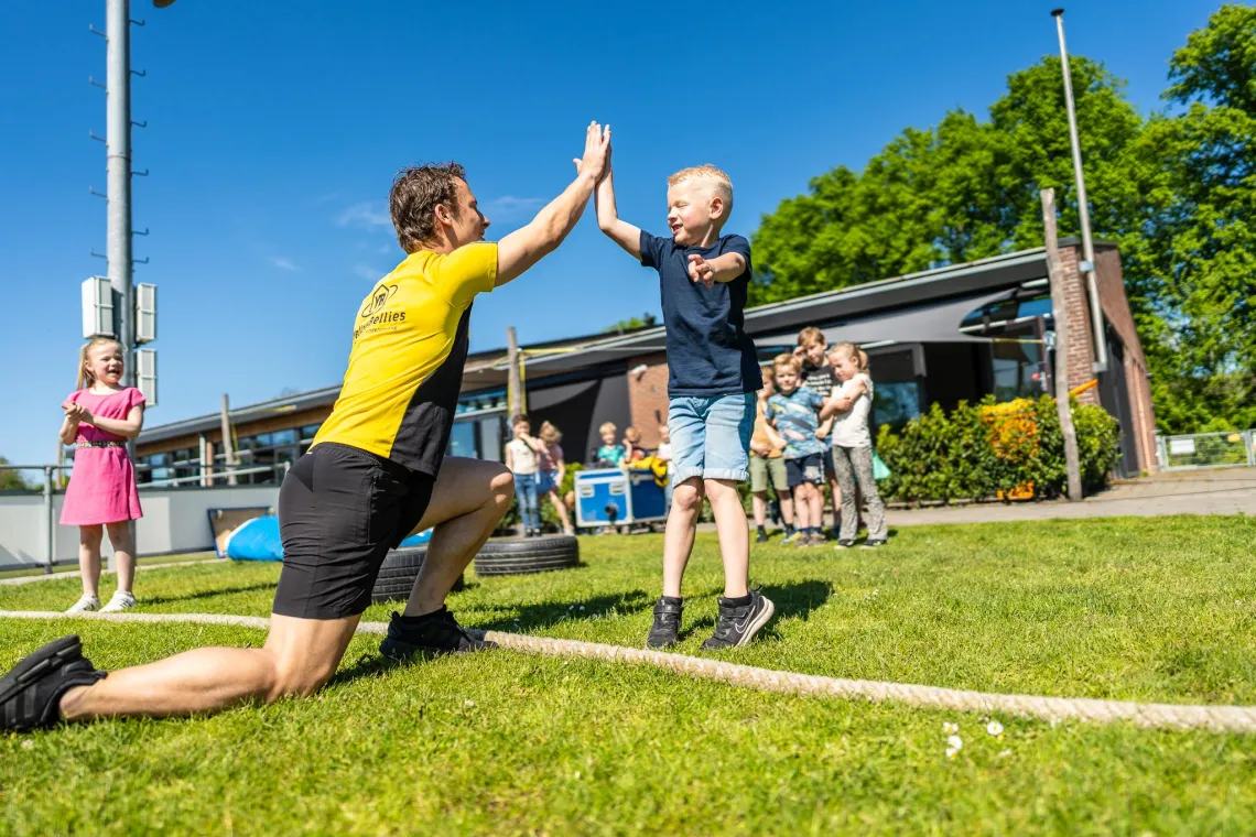 YellowBellies buitenspeelse kinderopvang BSO Oudewater veld