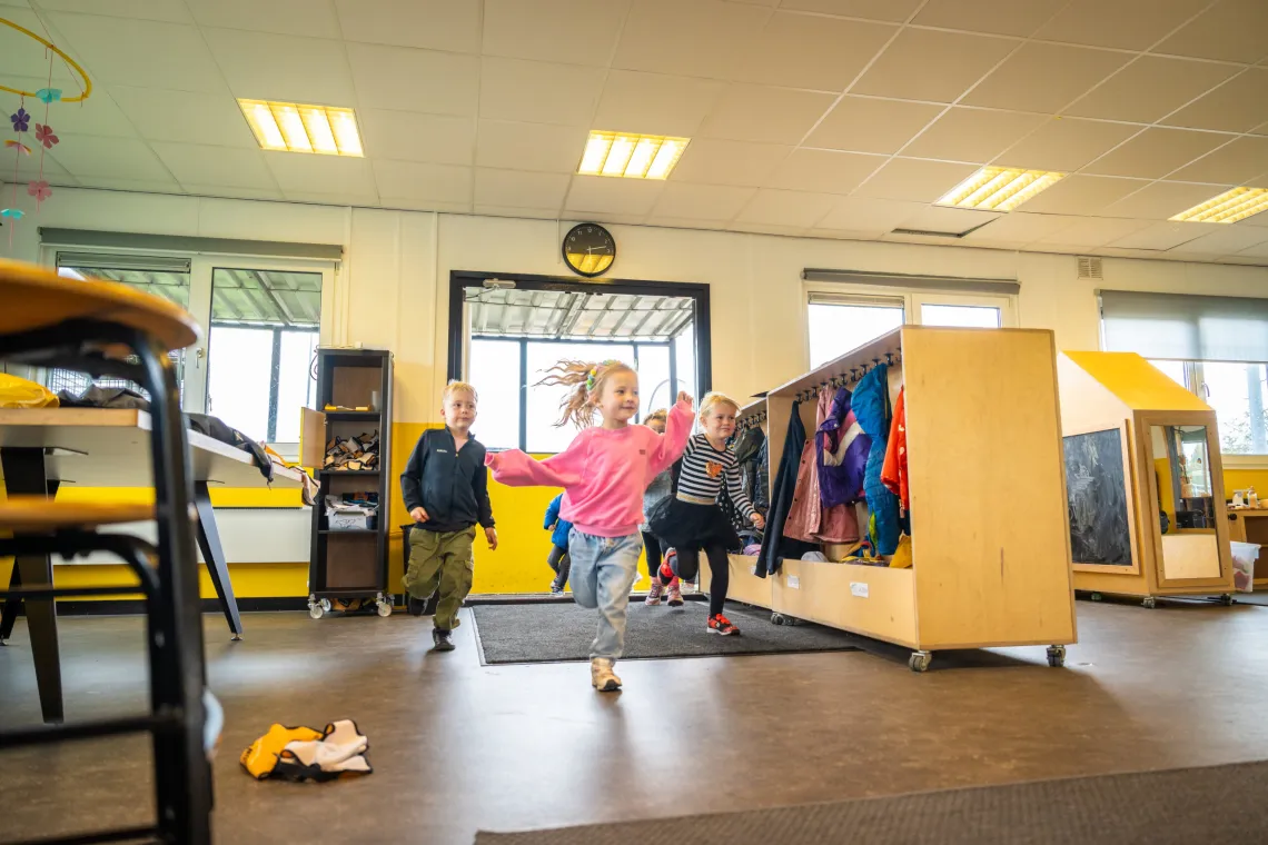 YellowBellies buitenspeelse kinderopvang BSO Montfoort rennen