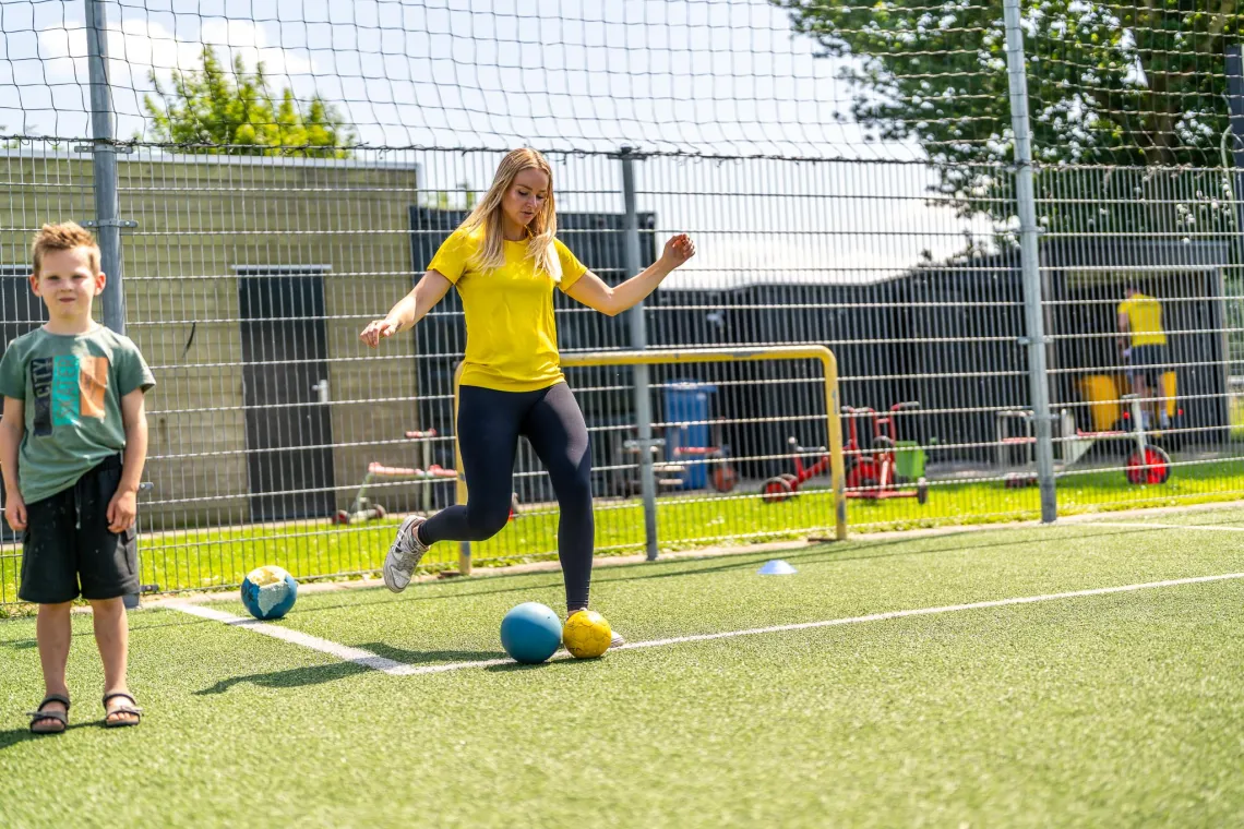 YellowBellies buitenspeelse kinderopvang BSO Woerden buitenschoolse opvang Woerden naschoolse opvang Woerden sport BSO gezonde BSO Woerden