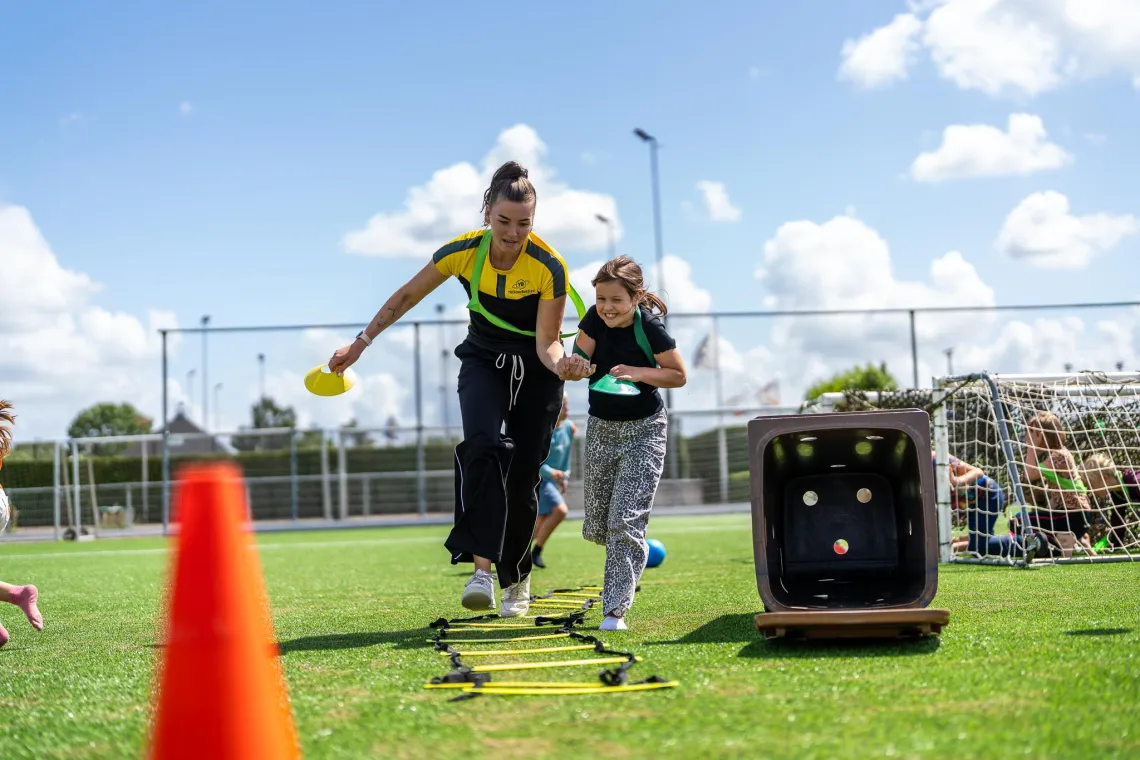YellowBellies buitenspeelse kinderopvang Haastrecht BSO Haastrecht naschoolse opvang Haastrecht buitenschoolse opvang Haastrecht gezonde BSO Sport BSO