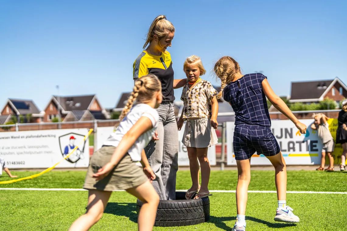 YellowBellies buitenspeelse kinderopvang BSO Reeuwijk buitenschoolse opvang Reeuwijk sport BSO gezonde BSO Reeuwijk