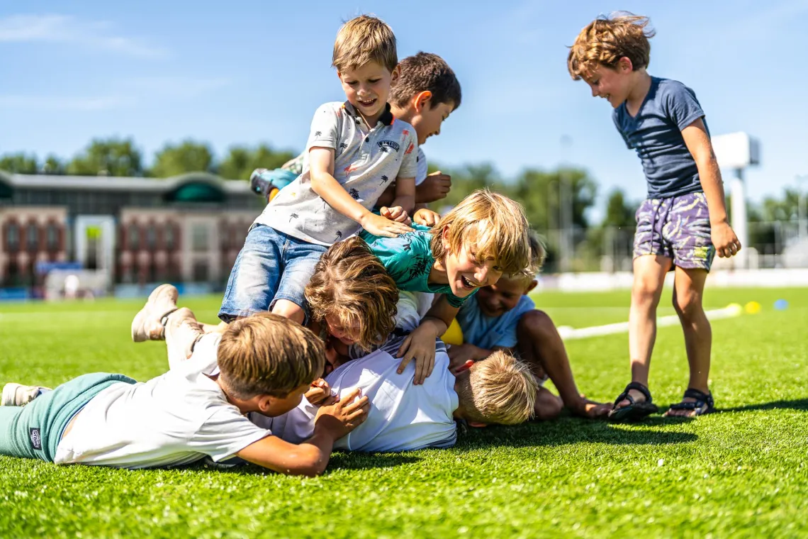 YellowBellies buitenspeelse kinderopvang BSO Reeuwijk buitenschoolse opvang Reeuwijk sport BSO gezonde BSO Reeuwijk