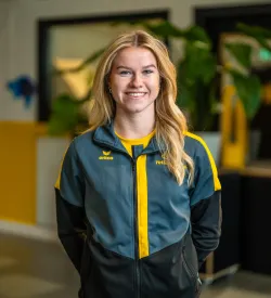 Teamfoto's portretten Britte YellowBellies buitenspeelse kinderopvang Oudewater