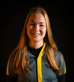 YellowBellies buitenspeelse kinderopvang BSO kdv kinderdagverblijf teamlid Lisa